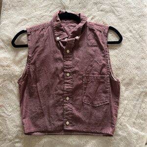 Sleeveless Button-Up Shirt in Burgundy